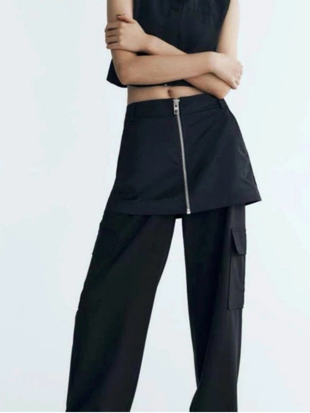 Zara Black Wide-Leg Cargo pants with Zip Peplum Waist‎